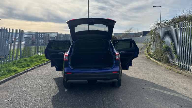 Nissan Qashqai 1.2 DiG-T Tekna 5dr Petrol Hatchback